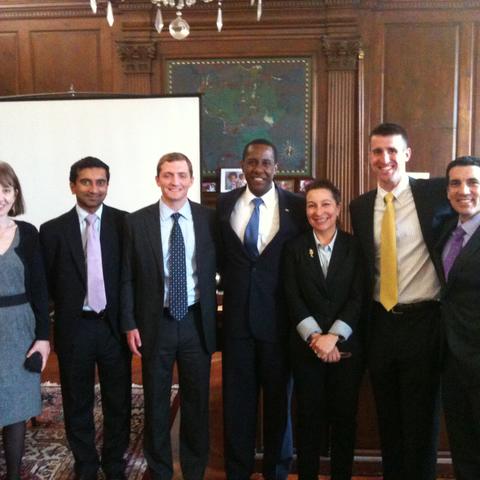 students_with_newton_mayor_setti_warren